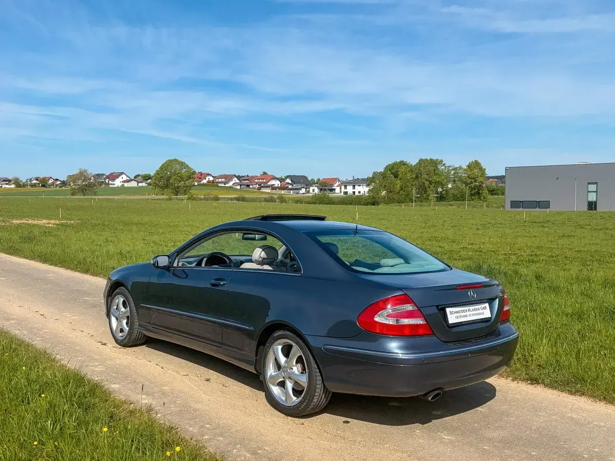 Gebraucht Mercedes CLK240 170 PS (125 kW) 2003 Blau Coupé