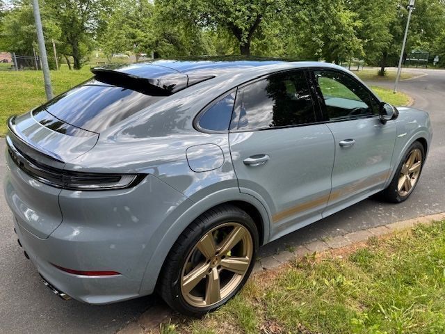 Neu Porsche Cayenne 470 PS (345 kW) 2025 Grau SUV