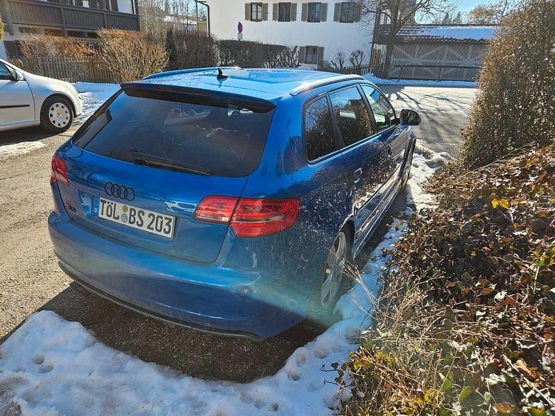 Gebraucht Audi S3 Sport 265 PS (194 kW) 2009 Blau Kleinwagen