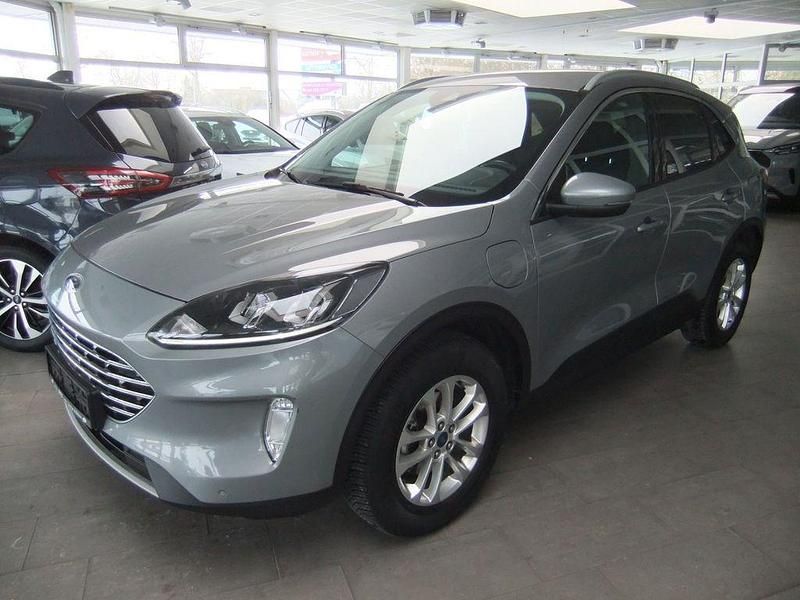 Gebraucht Ford Kuga Titanium 152 PS (111 kW) 2022 Silber SUV