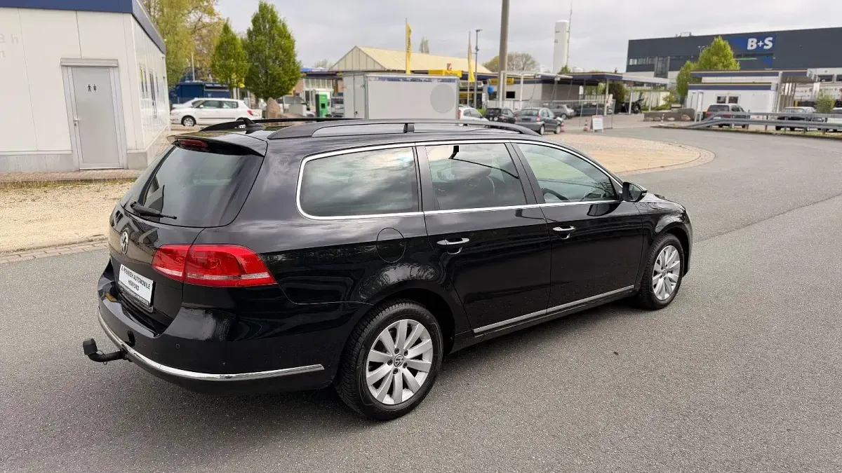 Gebraucht VW Passat 140 PS (102 kW) 2012 Schwarz Limousine