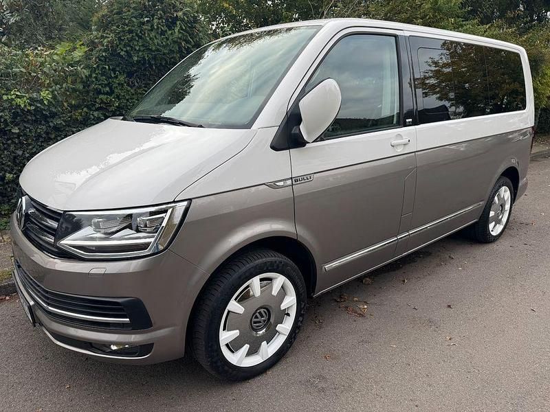 Weiß Gebraucht 2017 VW Multivan Van / Kleinbus | 34.900 € (Superpreis) - Bild 1/4
