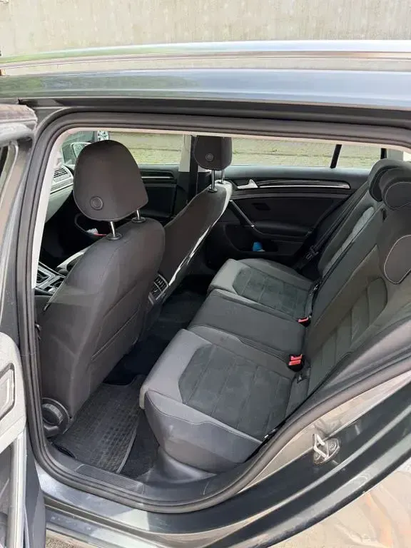 Gebraucht VW Golf VII Highline 150 PS (110 kW) 2019 Grau Kombi