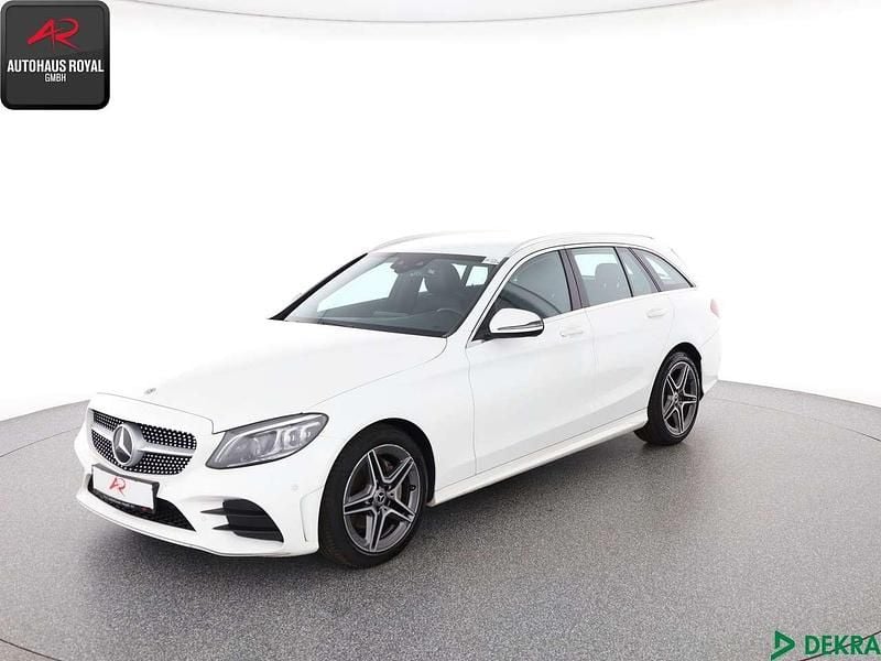 Weiss Gebraucht 2020 Mercedes C180 AMG Kombi | 27.880 € (Guter Preis) - Bild 1/4