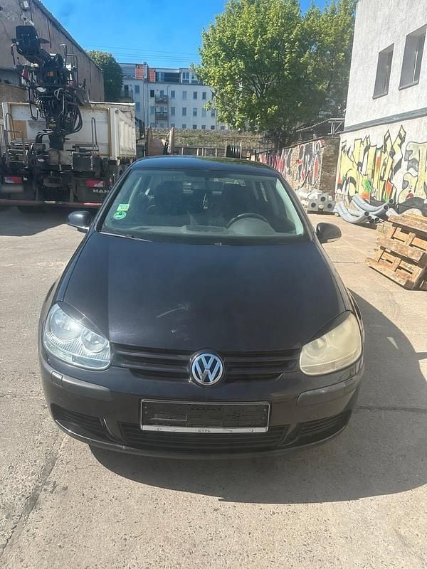 Second-hand VW Golf V 105 CP (77 kW) 2004 Negru Hatchback