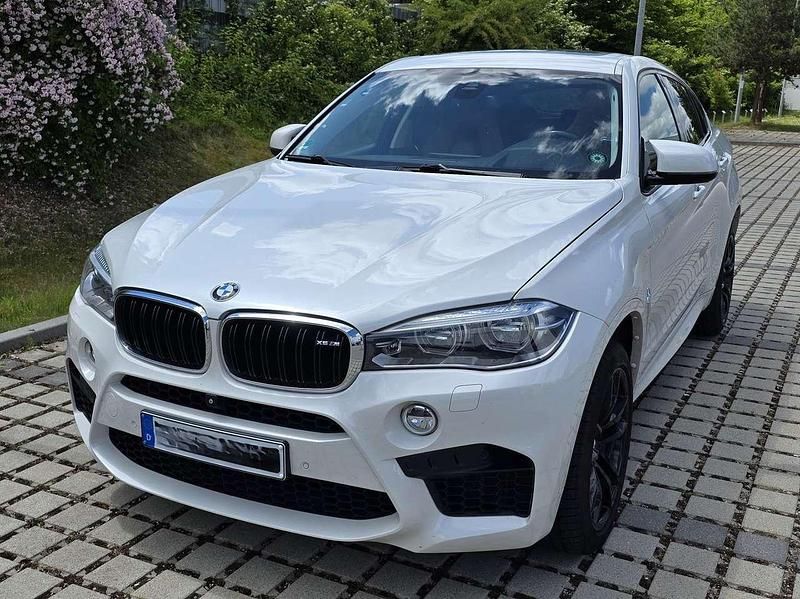 Mineralweiss metallic Gebraucht 2015 BMW X6 M Shadowline SUV | 41.500 € (Fairer Preis) - Bild 1/4