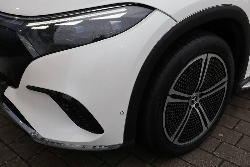 Gebraucht Mercedes EQS450+ 264 kW (360 PS) 2022 Manufaktur diamantweiß bright SUV