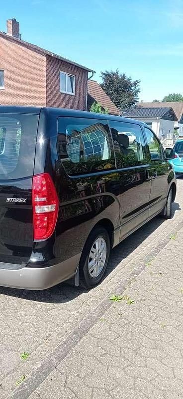 Gebraucht Hyundai H-1 Trend 170 PS (125 kW) 2017 Schwarz Van / Kleinbus