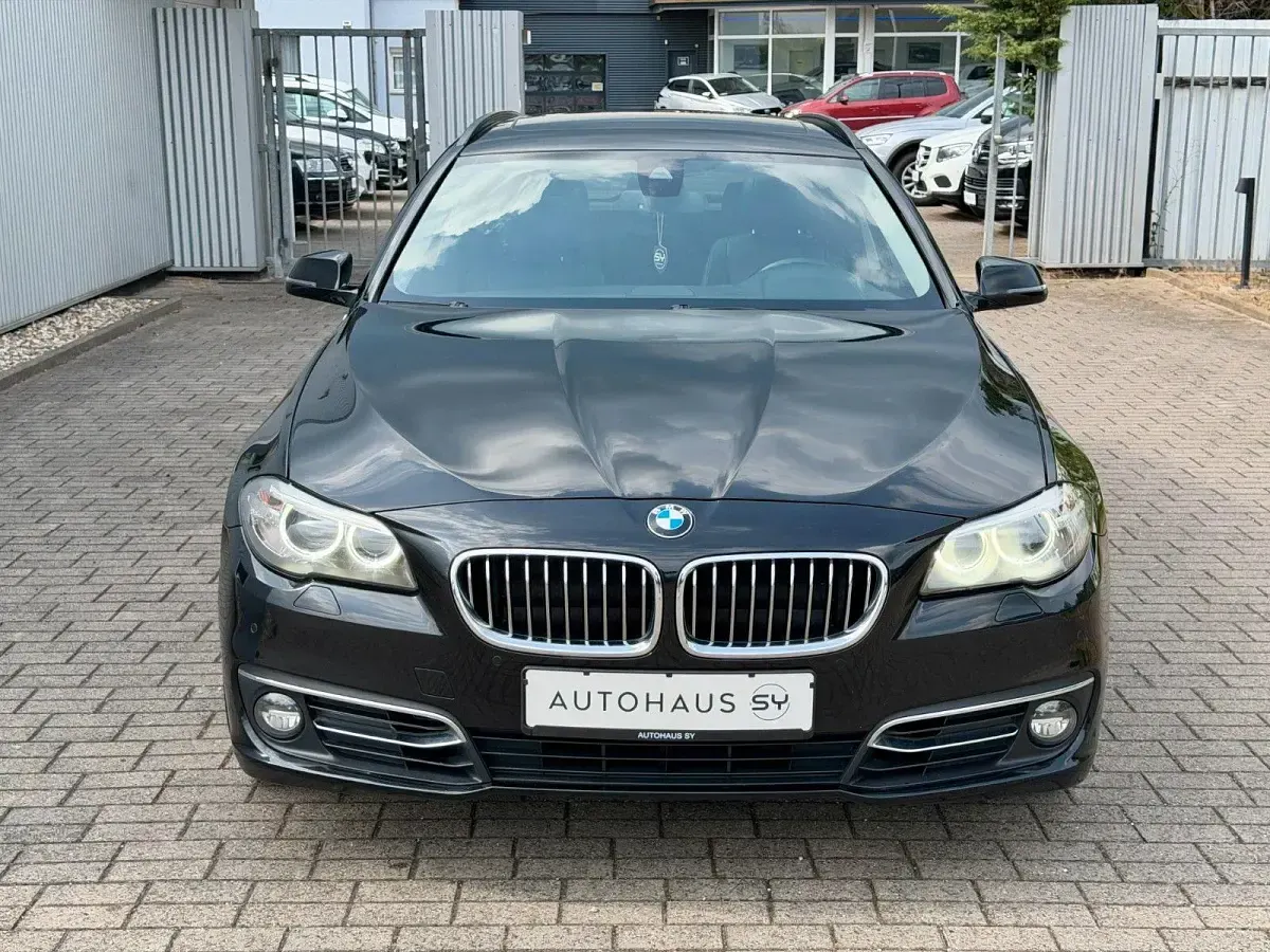 Gebraucht BMW 520 Luxury Line 184 PS (135 kW) 2013 Schwarz Kombi