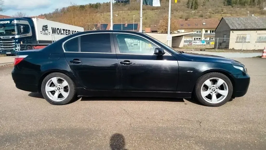 Gebraucht BMW 525 177 PS (130 kW) 2005 Schwarz Limousine