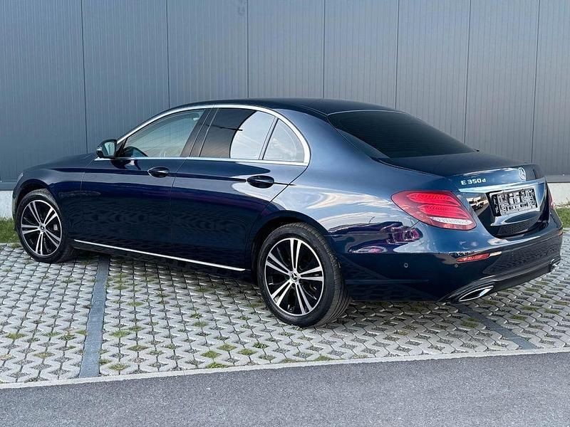Gebraucht Mercedes E350 286 PS (210 kW) 2019 Blau Limousine