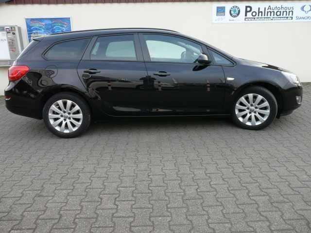 Gebraucht Opel Astra Edition 125 PS (91 kW) 2011 Schwarz metallic Kombi