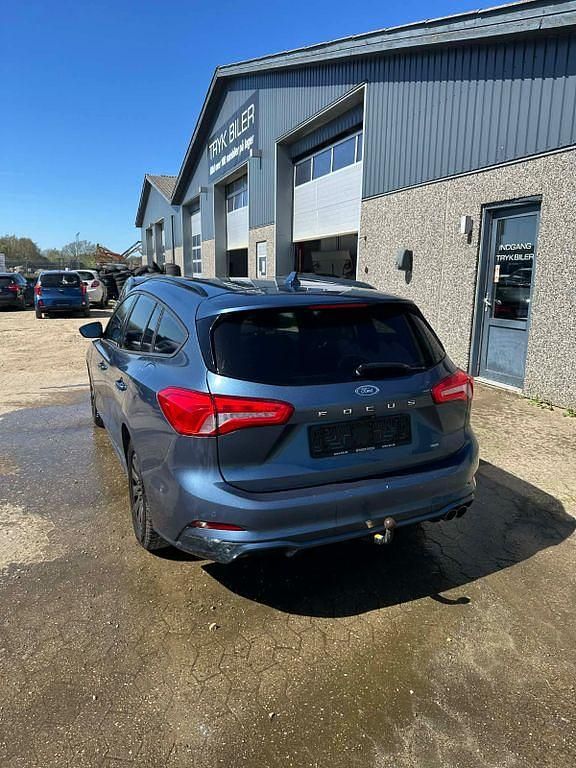 Usado Ford Focus ST-Line 120 CV (88 kW) 2019 Azul Berlina