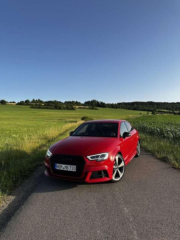 Rot Gebraucht 2020 Audi A3 S-Line Limousine | 21.900 € (Guter Preis) - Bild 1/4
