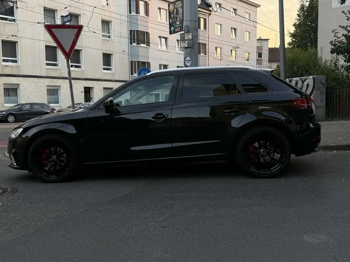 Gebraucht Audi A3 Sportback S-Line 150 PS (110 kW) 2019 Schwarz Kleinwagen