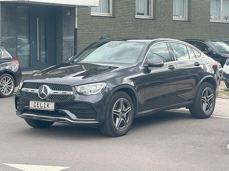 Grau Gebraucht 2020 Mercedes GLC220 AMG line Coupé | 33.890 € (Guter Preis) - Bild 1/4
