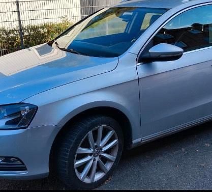 Silber Gebraucht 2011 VW Passat Kombi | 6.750 € (Fairer Preis) - Bild 1/4