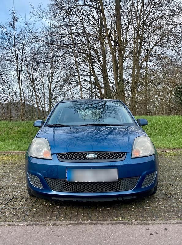 Gebraucht Ford Fiesta 50 PS (36 kW) 2008 Blau Kleinwagen