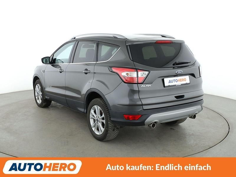 Gebraucht Ford Kuga Titanium 179 PS (131 kW) 2017 Grau SUV
