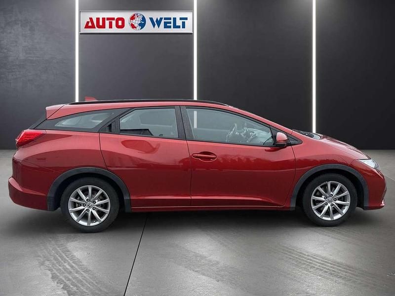 Gebraucht Honda Civic 141 PS (103 kW) 2014 Rot Kombi