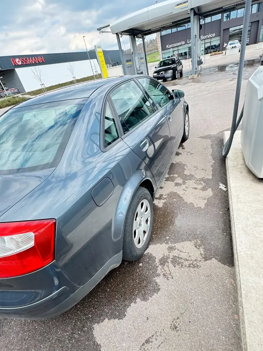 Gebraucht Audi A4 131 PS (96 kW) 2002 Grau Limousine