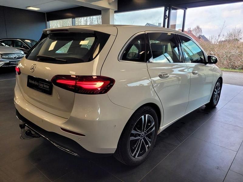 Gebraucht Mercedes B220 Advanced Plus 191 PS (140 kW) 2024 Weiß Kleinwagen