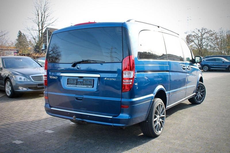 Gebraucht Mercedes Viano Edition 163 PS (119 kW) 2013 Blau Van / Kleinbus