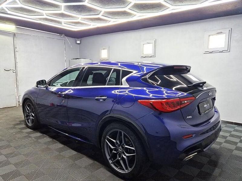 Gebraucht Infiniti Q30 Sport Tech 211 PS (155 kW) 2019 Blau Kleinwagen