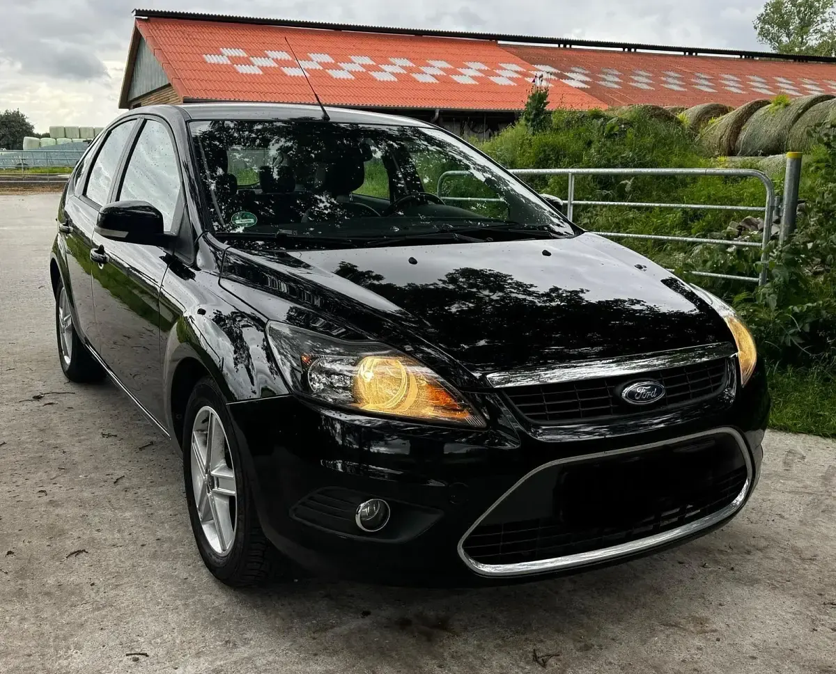 Gebraucht Ford Focus 101 PS (74 kW) 2009 Schwarz Kleinwagen