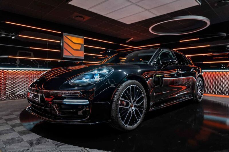 Schwarz Gebraucht 2022 Porsche Panamera 4S Limousine | 119.900 € - Bild 1/4