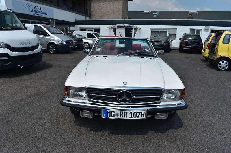 Gebraucht Mercedes SL500 231 PS (169 kW) 1982 Weiß Cabrio