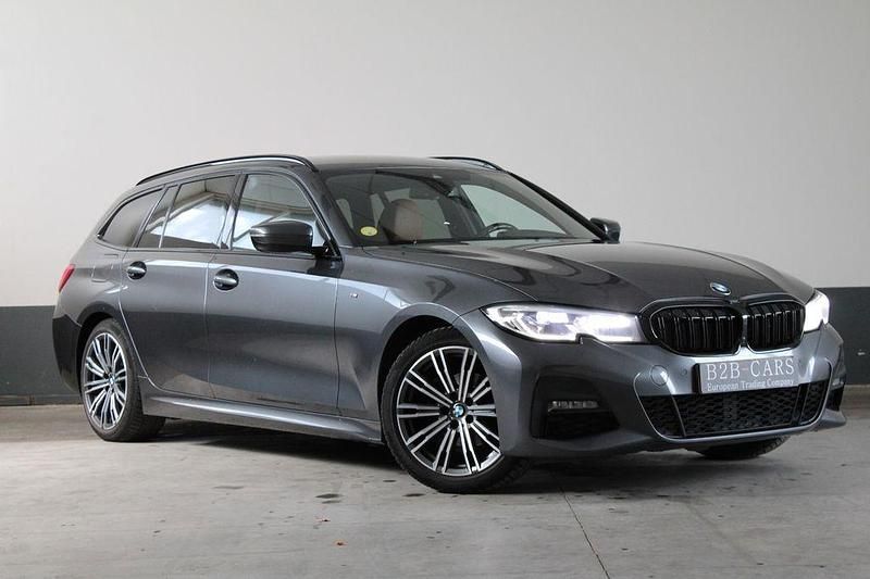 Grau Gebraucht 2021 BMW 318 M Sport Kombi | 18.900 € (Guter Preis) - Bild 1/4