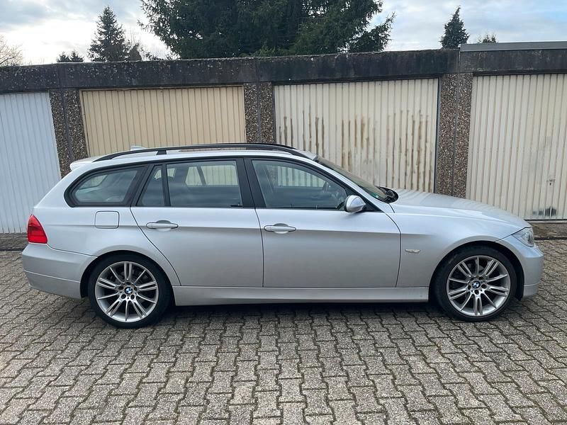 Gebraucht BMW 320 Advantage 150 PS (110 kW) 2006 Silber Kombi
