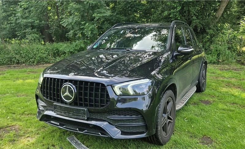 Schwarz Gebraucht 2019 Mercedes GLE400 SUV | 60.000 € (Teuer) - Bild 1/4