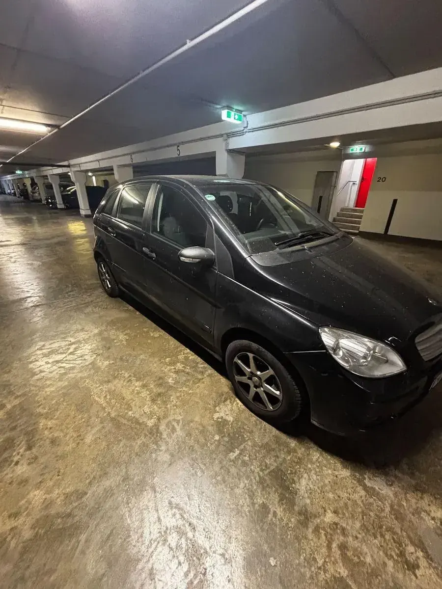 Gebraucht Mercedes B170 116 PS (85 kW) 2008 Schwarz Van / Kleinbus