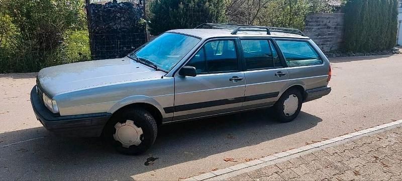 Second-hand VW Passat 90 CP (66 kW) 1987 Argintiu Break