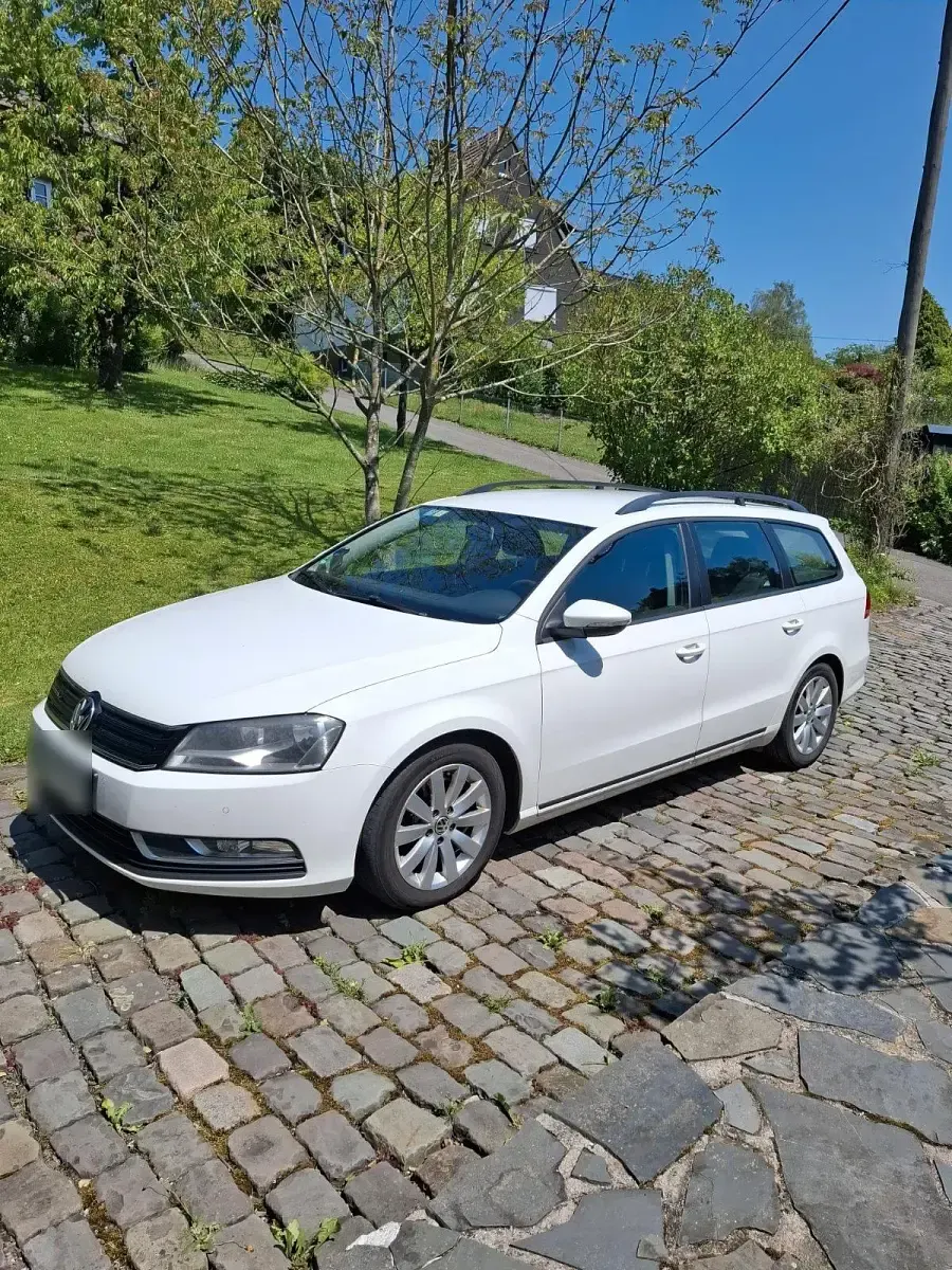 Gebraucht VW Passat 105 PS (77 kW) 2014 Weiß Kombi