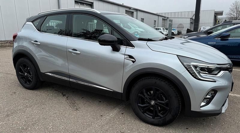 Używany Renault Captur 154 KM (113 kW) 2020 Srebrny SUV