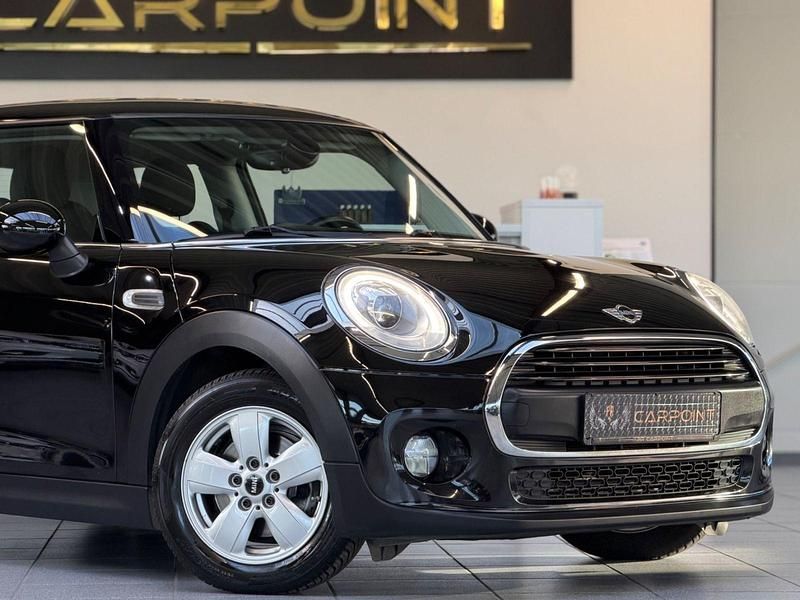 Usata Mini ONE 102 CV (75 kW) 2017 Nero Utilitaria