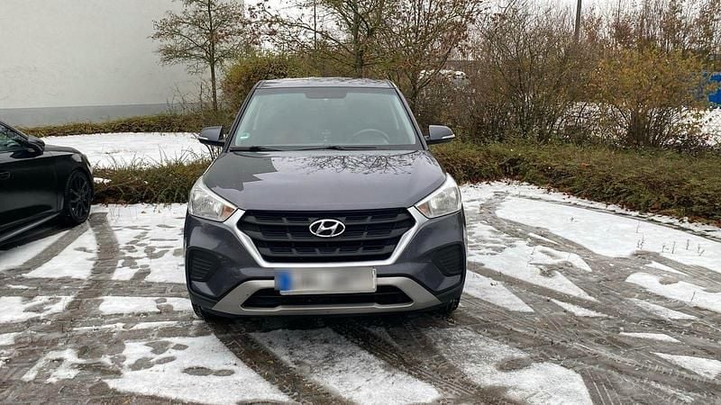 Grau Gebraucht 2020 Hyundai ix25 SUV | 10.500 € - Bild 1/4