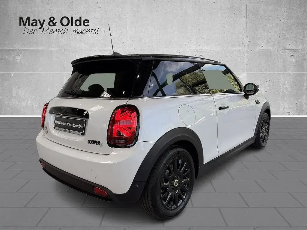 Gebraucht Mini Cooper SE 135 kW (184 PS) 2023 Weiss Kleinwagen