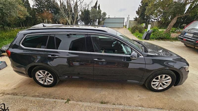 Gebraucht VW Passat Business 150 PS (110 kW) 2021 Grau Kombi