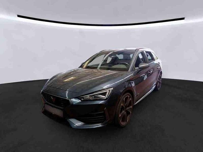 Magnetic grau metallic Gebraucht 2021 Cupra Leon Kombi | 21.540 € (Fairer Preis) - Bild 1/4