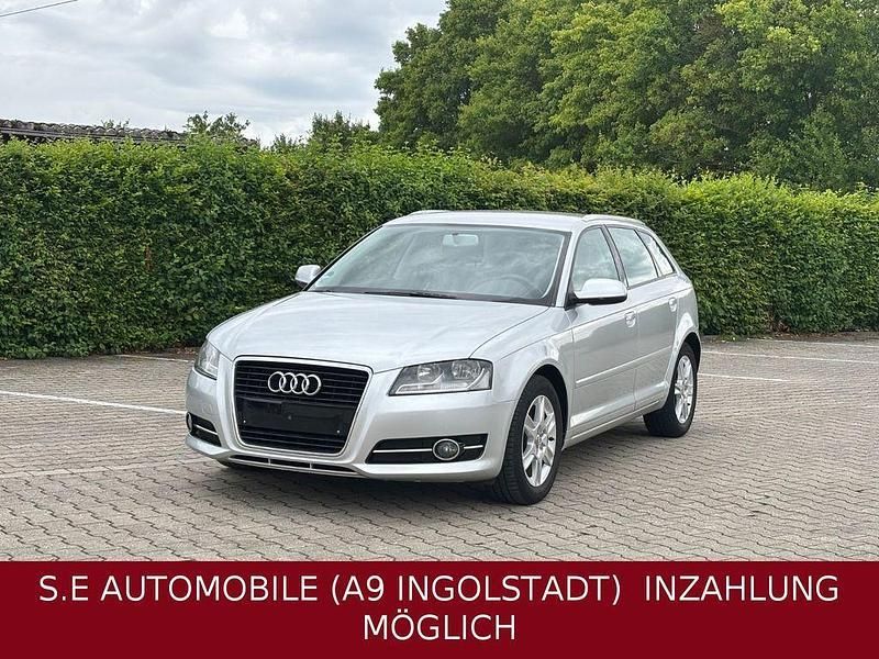 Eissilber metallic Gebraucht 2010 Audi A3 Sportback Attraction Limousine | 6.950 € (Fairer Preis) - Bild 1/4