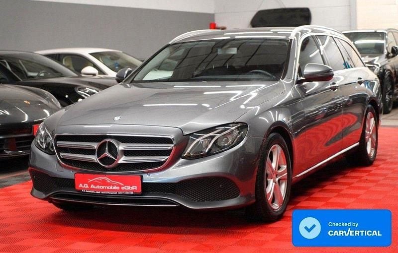 Gebraucht Mercedes E220 194 PS (142 kW) 2017 Grau Kombi