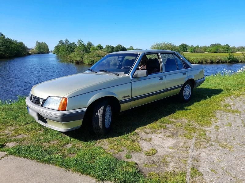 Gebraucht Opel Rekord S 100 PS (73 kW) 1983 Grün Limousine