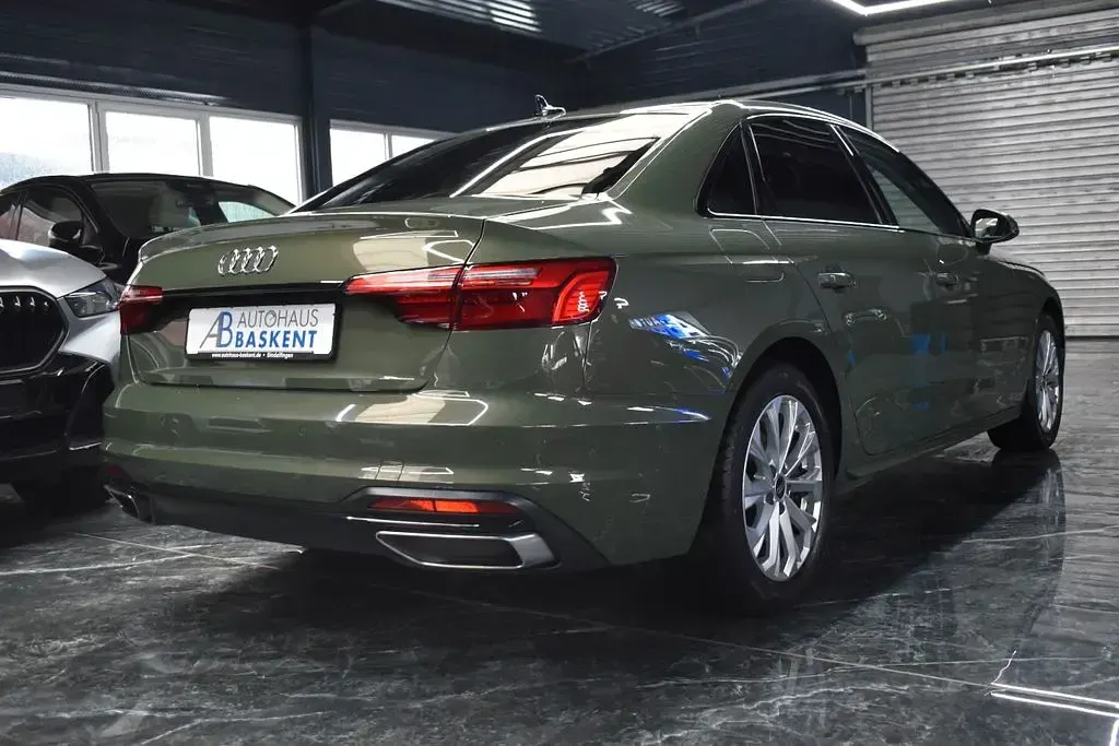 Gebraucht Audi A4 Advanced 136 PS (100 kW) 2023 Grün Limousine