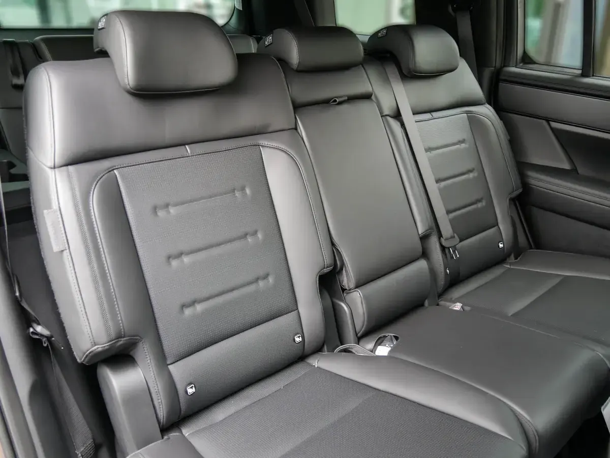 Neu Hyundai Santa Fe Blackline 160 PS (117 kW) 2025 SUV