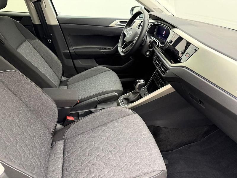 Gebraucht VW Polo IQ Drive 95 PS (69 kW) 2024 Silber Limousine