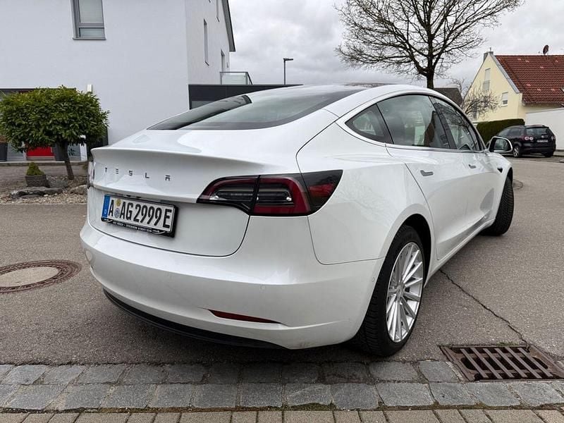 Gebraucht Tesla Model 3 Standard Range 239 kW (325 PS) 2020 Weiß Limousine